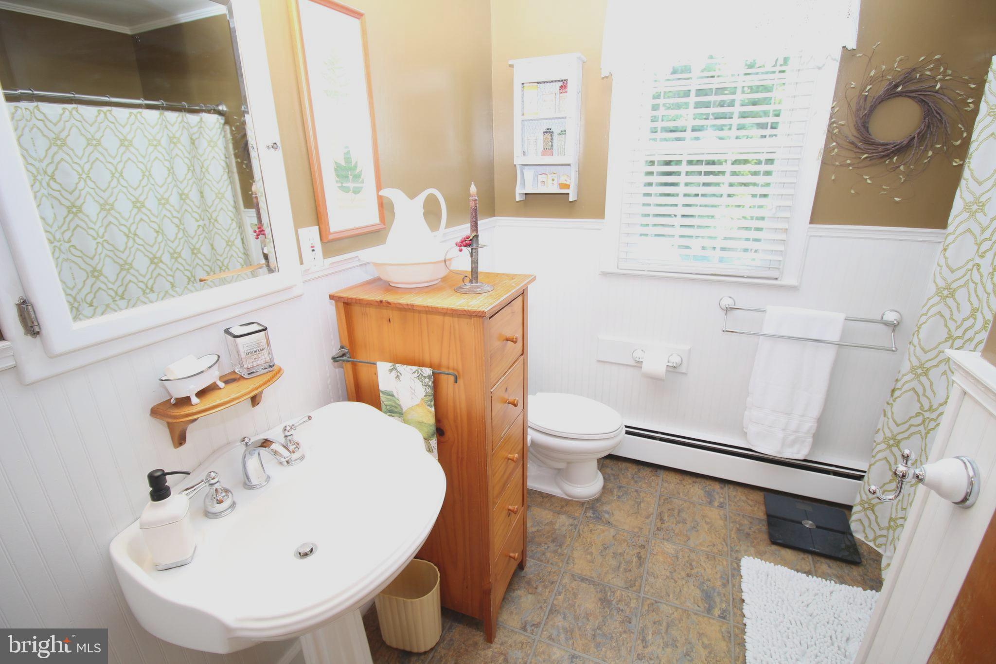 835 Spring City Road Phoenixville, PA 19460 - Photo 20 of 47 Full Hall Bathroom