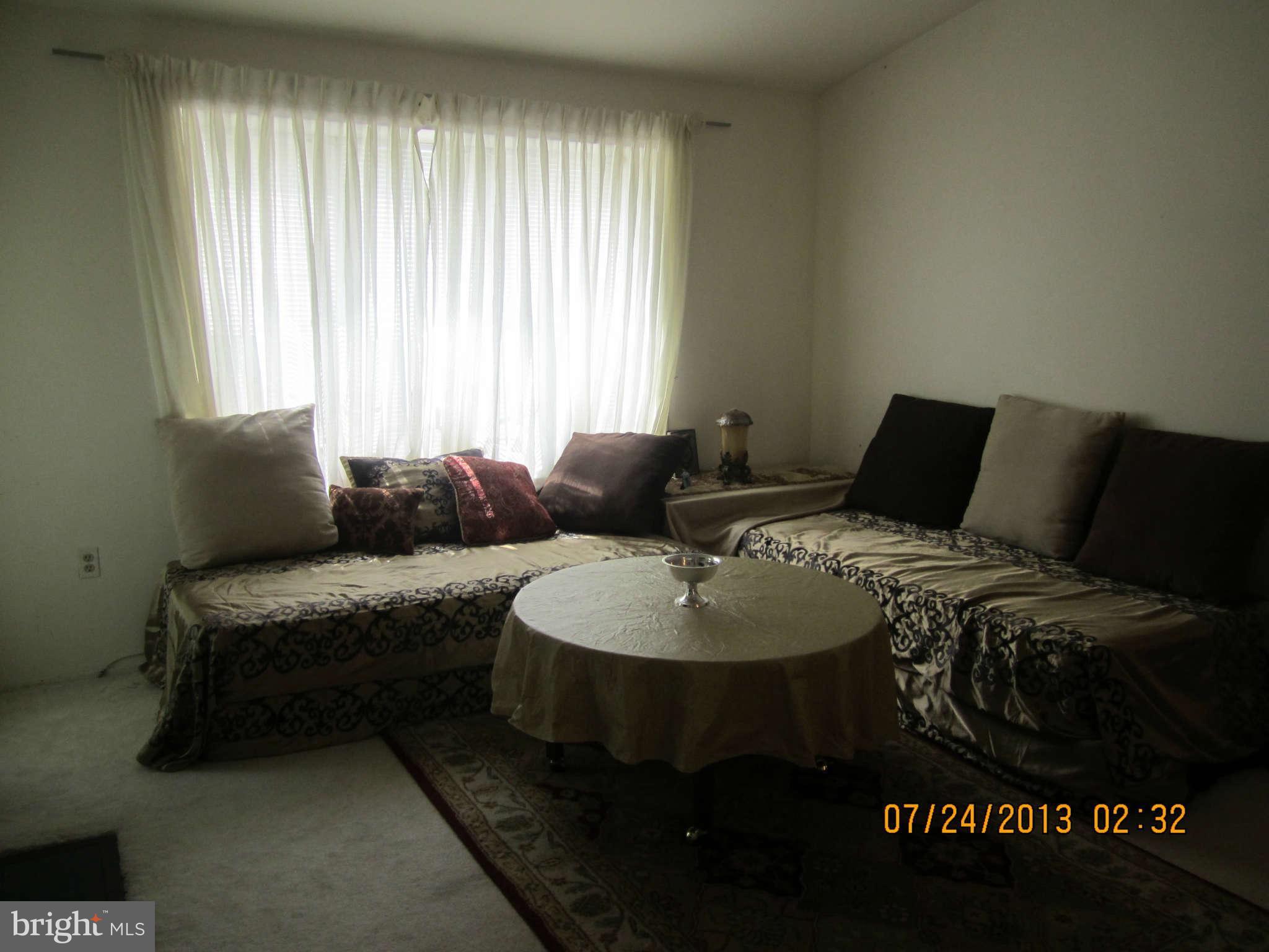 7811 Harrowgate Circle, Unit 8 Springfield, VA 22152 - Photo 6 of 10 Living Room