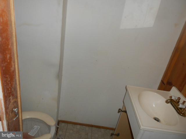 3607 Grantley Road Baltimore, MD 21215 - Photo 14 of 21 Bath
