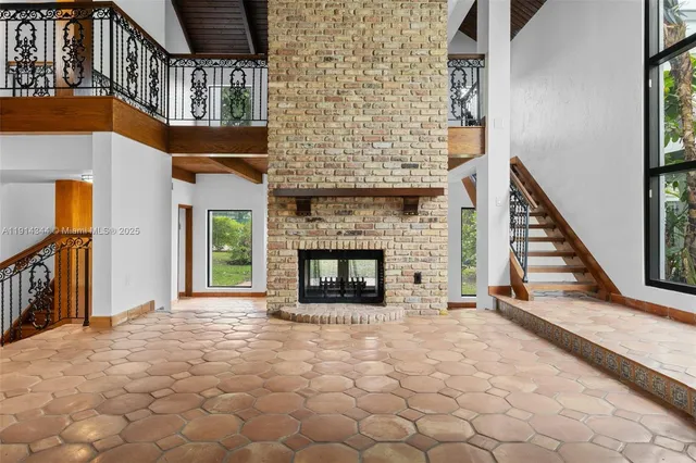 $2,360,000 | 20215 West Oak Haven Circle, Miami, FL 33179