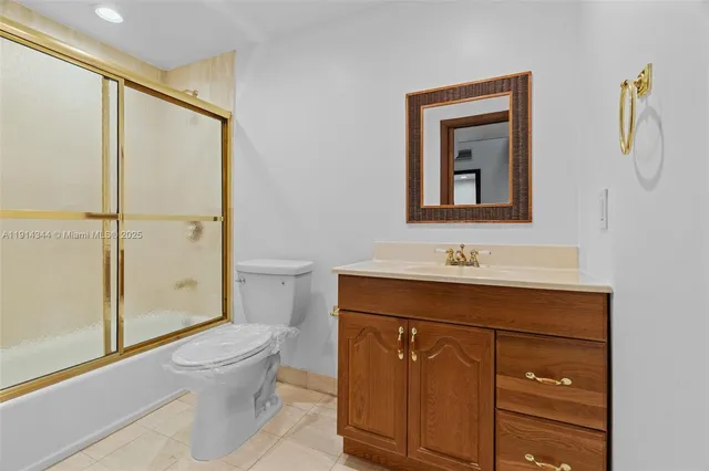 $2,360,000 | 20215 West Oak Haven Circle, Miami, FL 33179