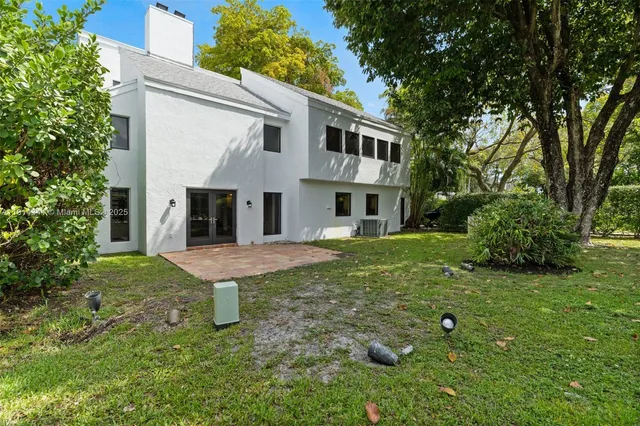 $2,360,000 | 20215 West Oak Haven Circle, Miami, FL 33179