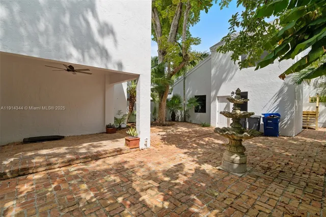 $2,360,000 | 20215 West Oak Haven Circle, Miami, FL 33179