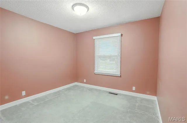 $315,000 | 1204 South Walnut Avenue, Salisbury, MO 65281