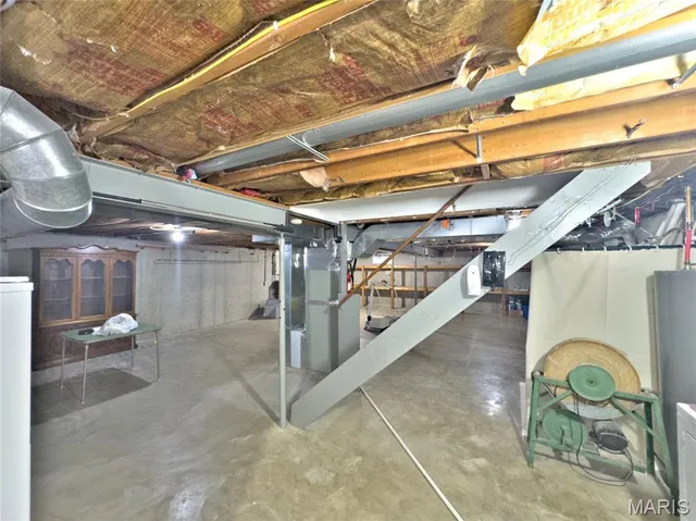 $315,000 | 1204 South Walnut Avenue, Salisbury, MO 65281