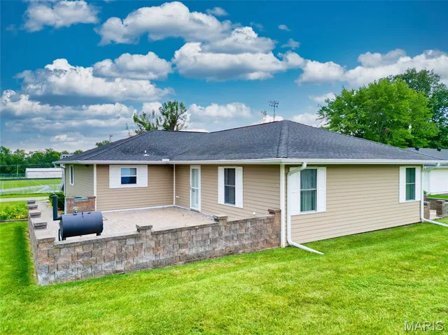 $315,000 | 1204 South Walnut Avenue, Salisbury, MO 65281