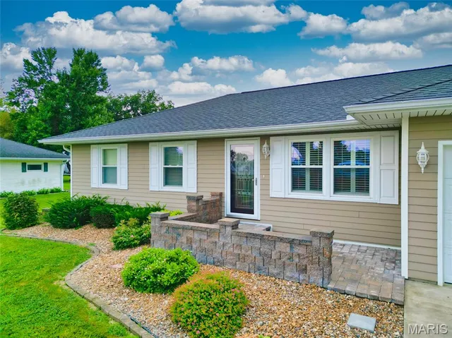 $315,000 | 1204 South Walnut Avenue, Salisbury, MO 65281