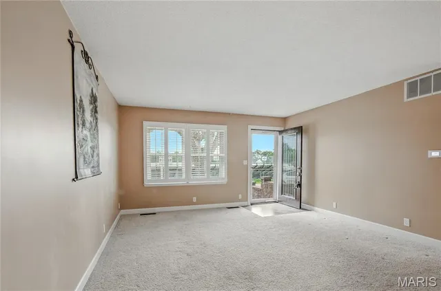 $315,000 | 1204 South Walnut Avenue, Salisbury, MO 65281