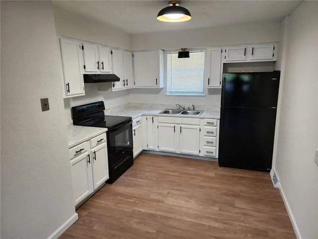 $330,000 | 2 Southeast 9 Street, Lee's Summit, MO 64063