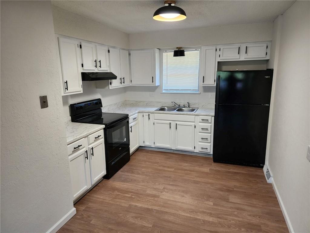 2 Southeast 9 Street Lee's Summit, MO 64063 - Photo 3 of 10