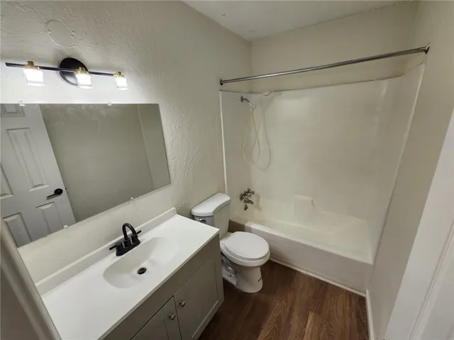 $330,000 | 2 Southeast 9 Street, Lee's Summit, MO 64063