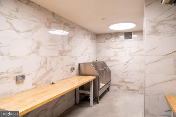 $2,600 | 1211 Van Street Southeast, Unit 1107, Washington, DC 20003