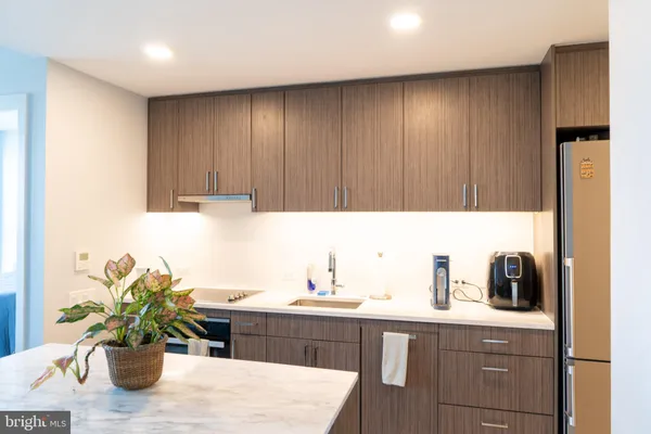 $2,600 | 1211 Van Street Southeast, Unit 1107, Washington, DC 20003