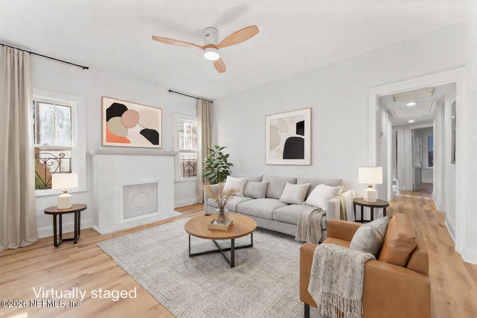 449 Sunset Drive Jacksonville, FL 32208 - Photo 5 of 31 view at front entrance