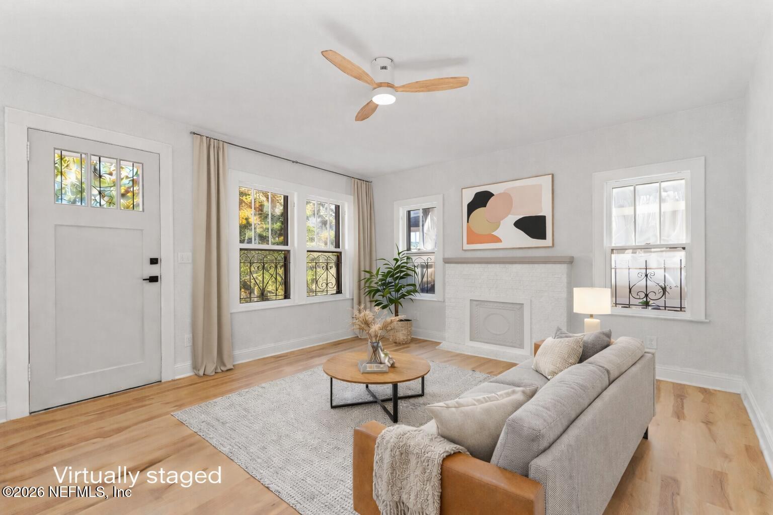 449 Sunset Drive Jacksonville, FL 32208 - Photo 7 of 31 living room