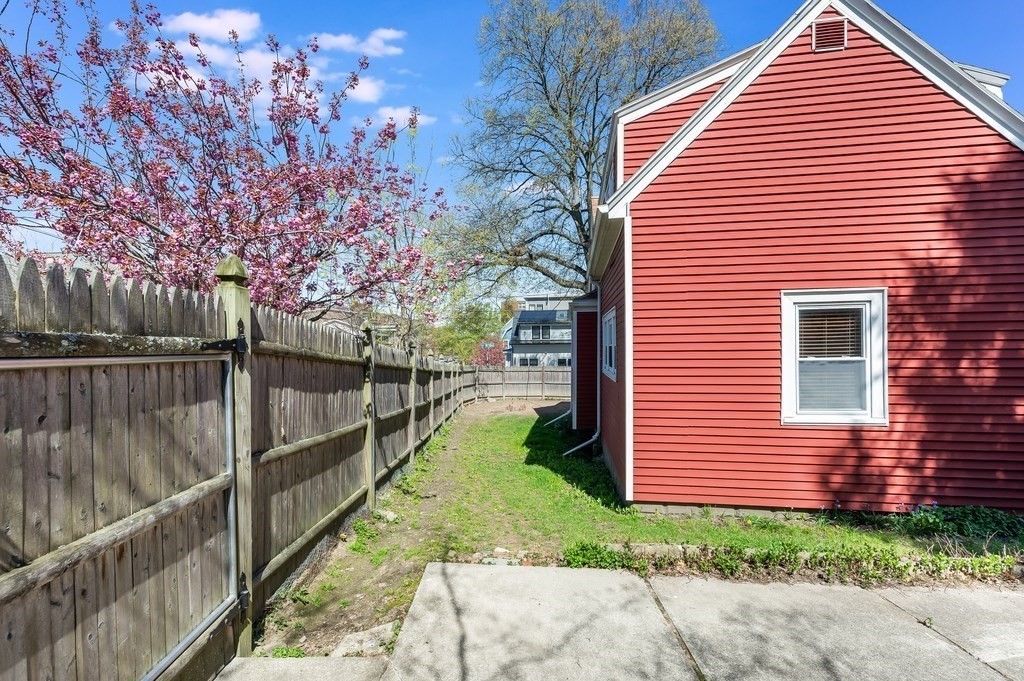 1 Chetwynd Road Cambridge, MA 02140 - Photo 15 of 26