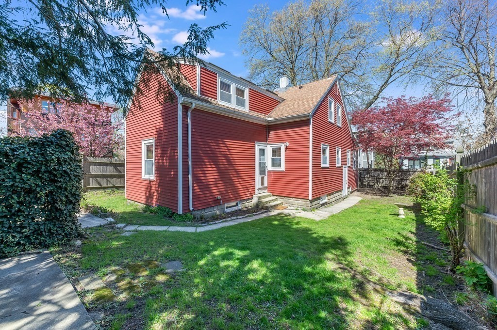 1 Chetwynd Road Cambridge, MA 02140 - Photo 20 of 26