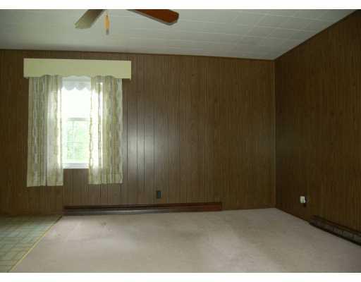 518 Joffre Cherry Valley Road Burgettstown, PA 15021 - Photo 8 of 8 Den/Family/Great Room.