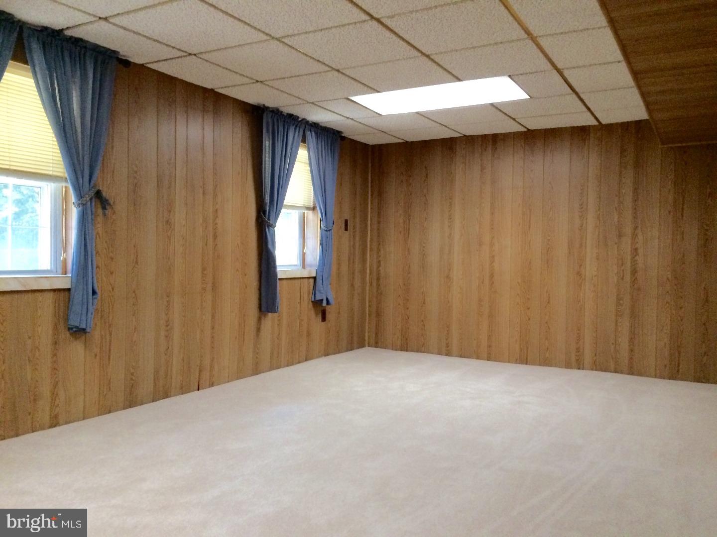 9729 Morefield Road Philadelphia, PA 19115 - Photo 14 of 21 Family Room