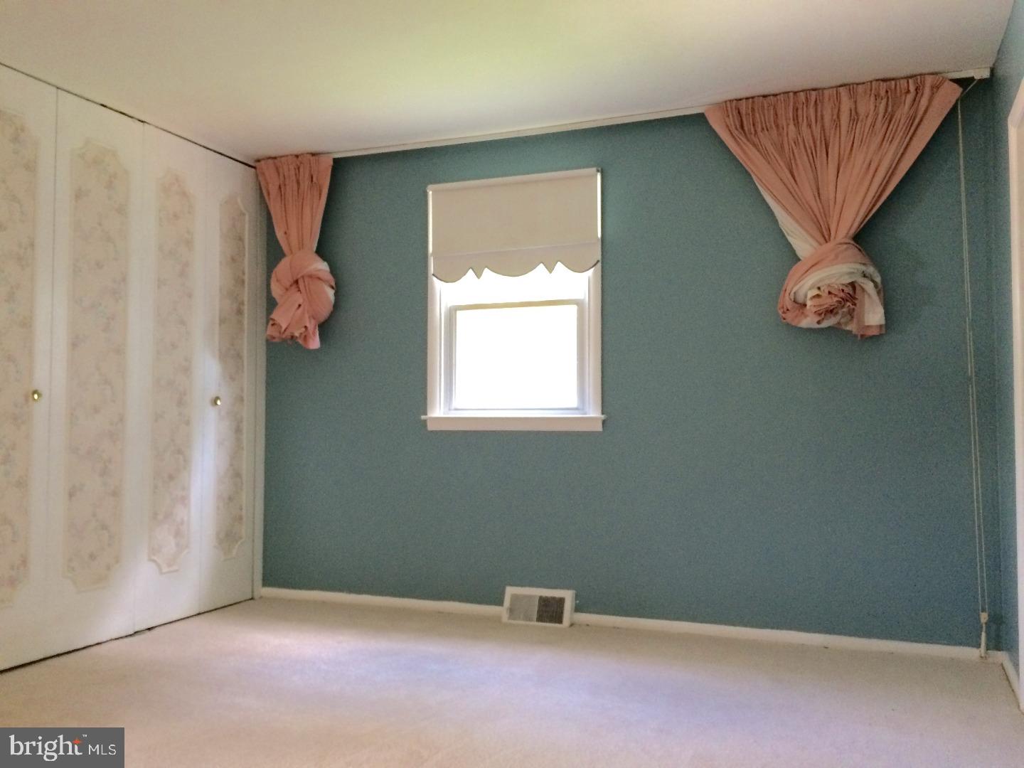 9729 Morefield Road Philadelphia, PA 19115 - Photo 7 of 21 Master Bedroom