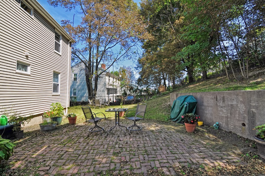 14 Bateman Street Boston, MA 02131 - Photo 11 of 14