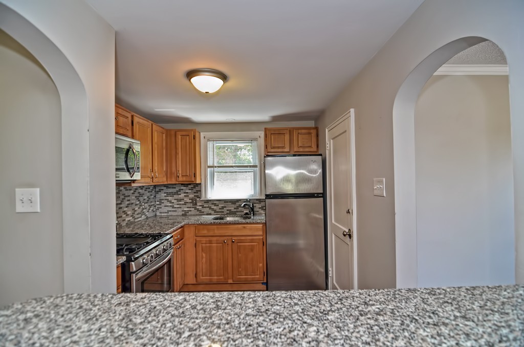 14 Bateman Street Boston, MA 02131 - Photo 4 of 14