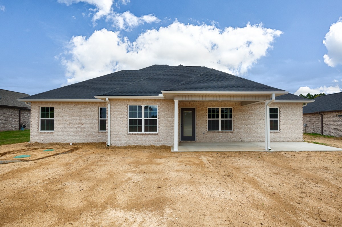 27025 North Wales Road Elkmont, AL 35620 - Photo 8 of 40 front view of a house with a yard