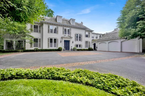 $3,800,000 | 930 Fisher Lane, Winnetka, IL 60093