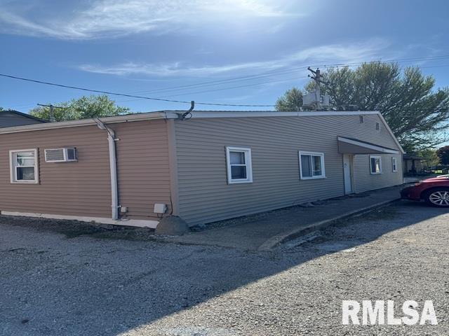 130 West Jackson Street Virden, IL 62690 - Photo 1 of 3