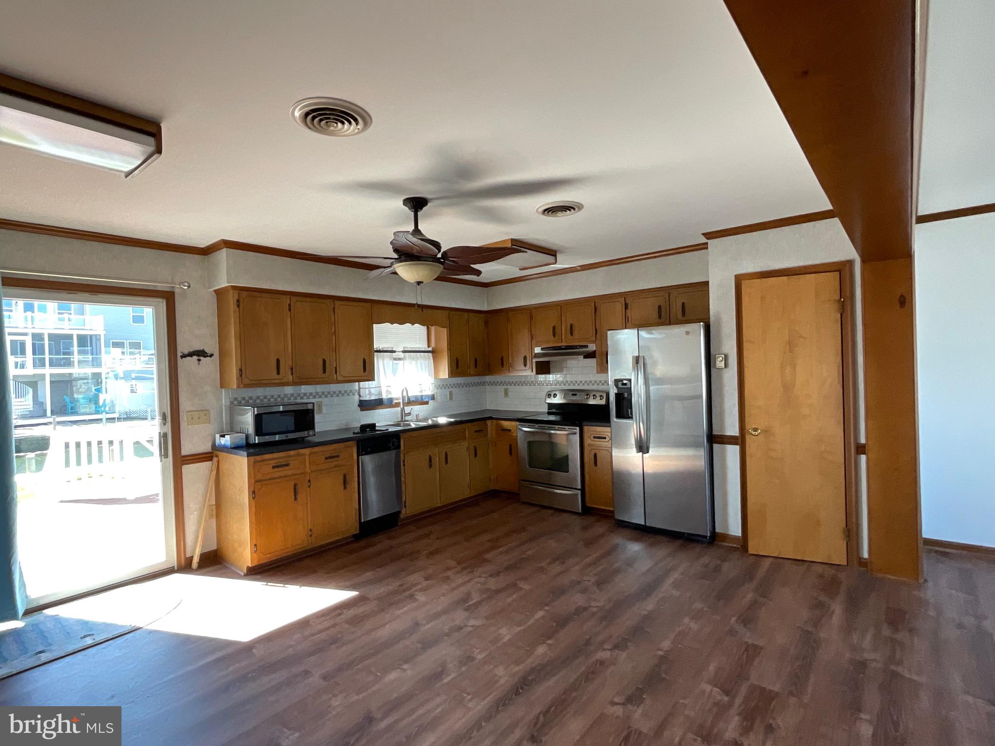 10407 Exeter Road Ocean City, MD 21842 - Photo 4 of 17 Gallery Image 4