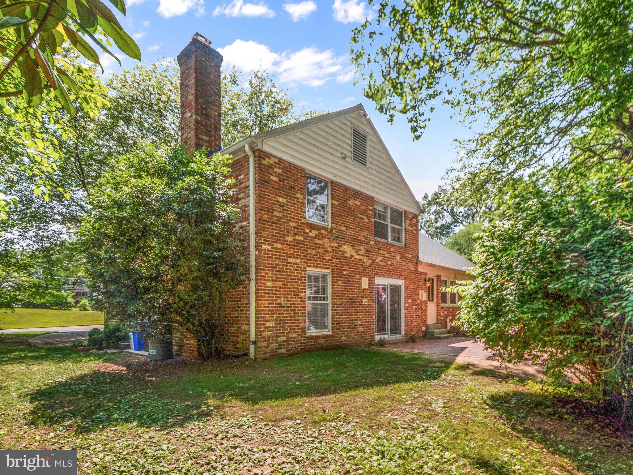 11327 Rolling House Road Rockville, MD 20852 - Photo 47 of 51 Rear Exterior View