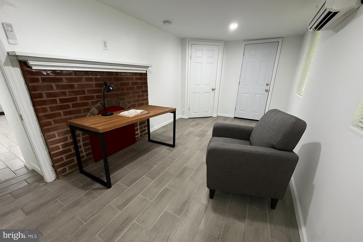 5667 Old York Road, Unit 12 New Hope, PA 18938 - Photo 7 of 17 a living room with furniture and a couch