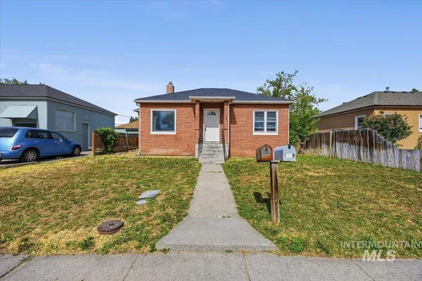 $329,500 | 187 Monroe Street, Twin Falls, ID 83301