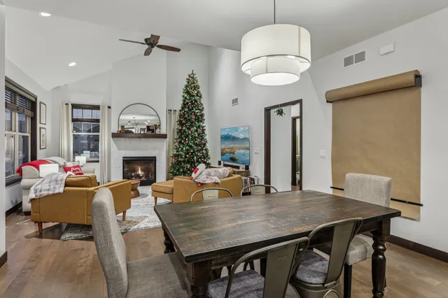 $550,000 | 704 Vineyard, Cambridge, WI 53523