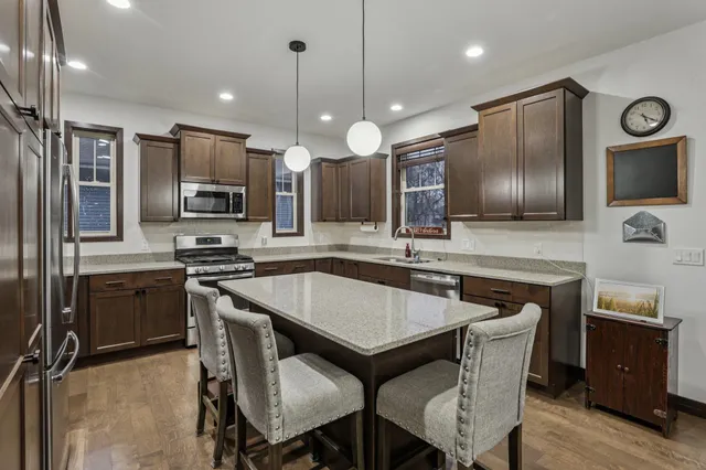 $550,000 | 704 Vineyard, Cambridge, WI 53523