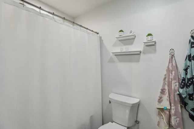 $550,000 | 704 Vineyard, Cambridge, WI 53523