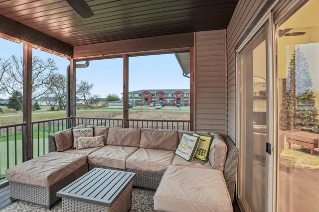 $550,000 | 704 Vineyard, Cambridge, WI 53523