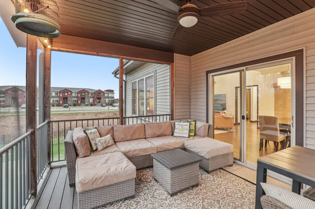 $550,000 | 704 Vineyard, Cambridge, WI 53523