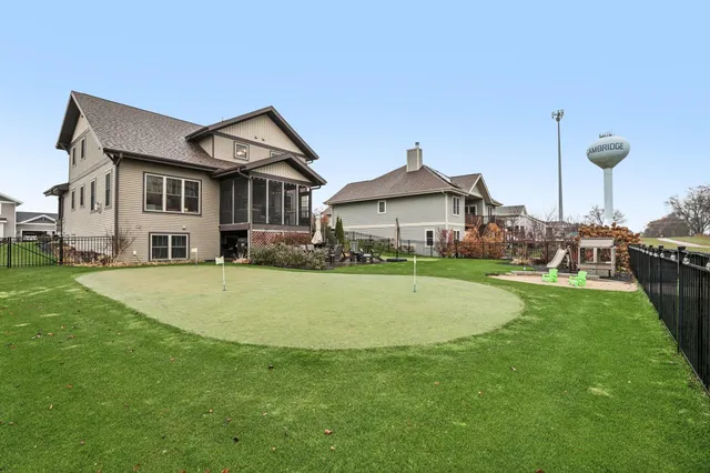 $550,000 | 704 Vineyard, Cambridge, WI 53523