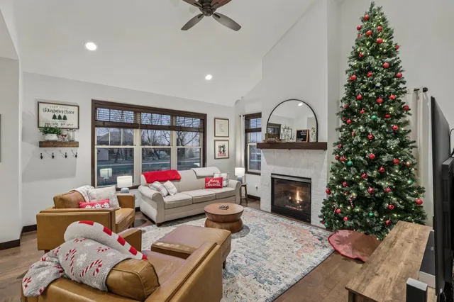 $550,000 | 704 Vineyard, Cambridge, WI 53523