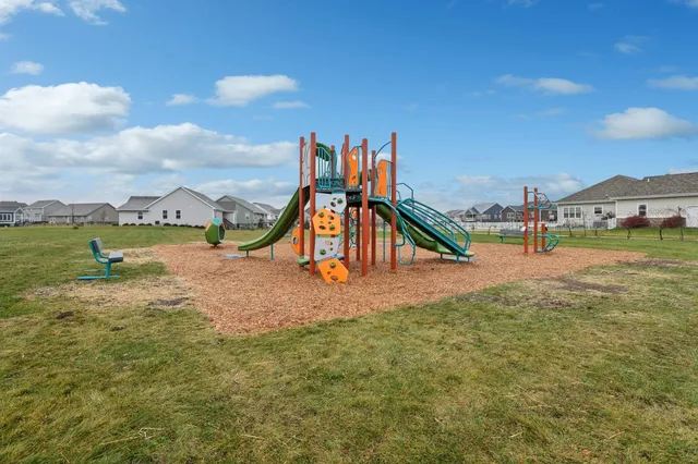 $550,000 | 704 Vineyard, Cambridge, WI 53523