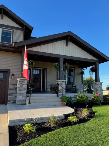 $550,000 | 704 Vineyard, Cambridge, WI 53523