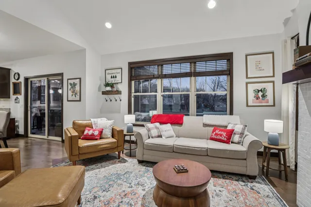 $550,000 | 704 Vineyard, Cambridge, WI 53523