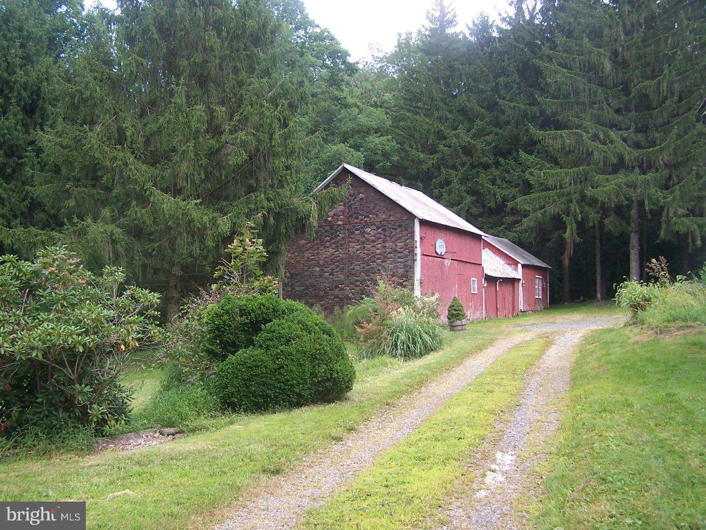 35 Dale Road Barto, PA 19504 - Photo 5 of 25 Gallery Image 5