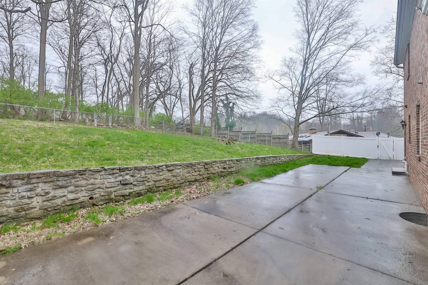 2512 Hunt Road Reading, OH 45236 - Photo 27 of 31