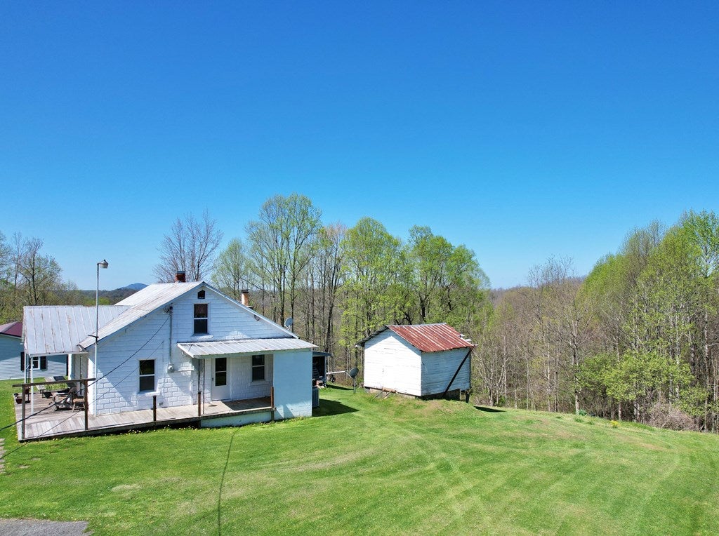 4110 Smith Ridge Road Jewell Ridge, VA 24622 - Photo 10 of 46 Gallery Image 10