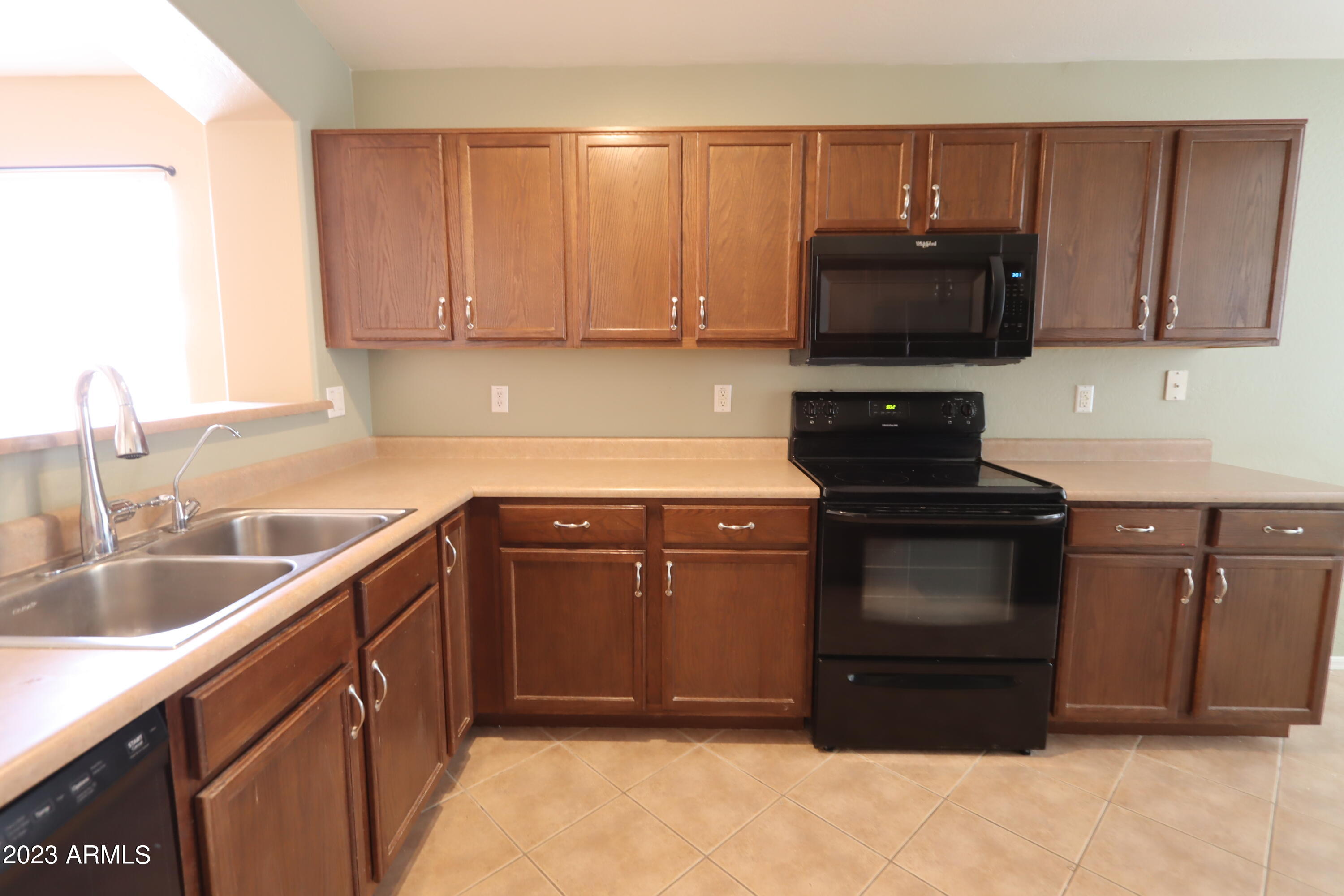 3240 West Tanner Ranch Road San Tan Valley, AZ 85144 - Photo 7 of 17 IMG_0645_1
