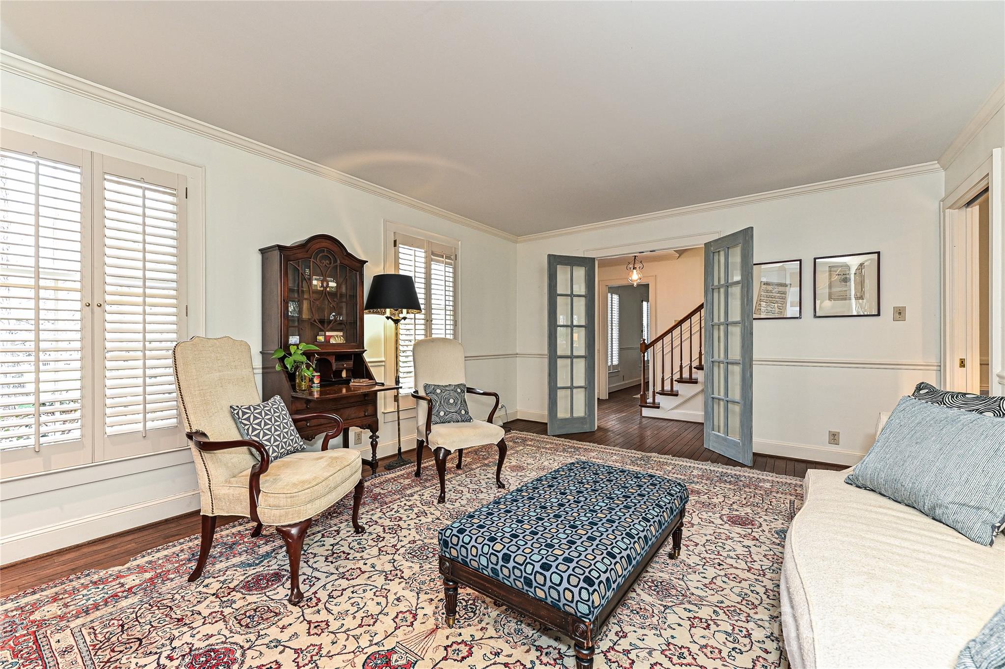525 Pine Road Davidson, NC 28036 - Photo 5 of 33 a living room with furniture and a rug