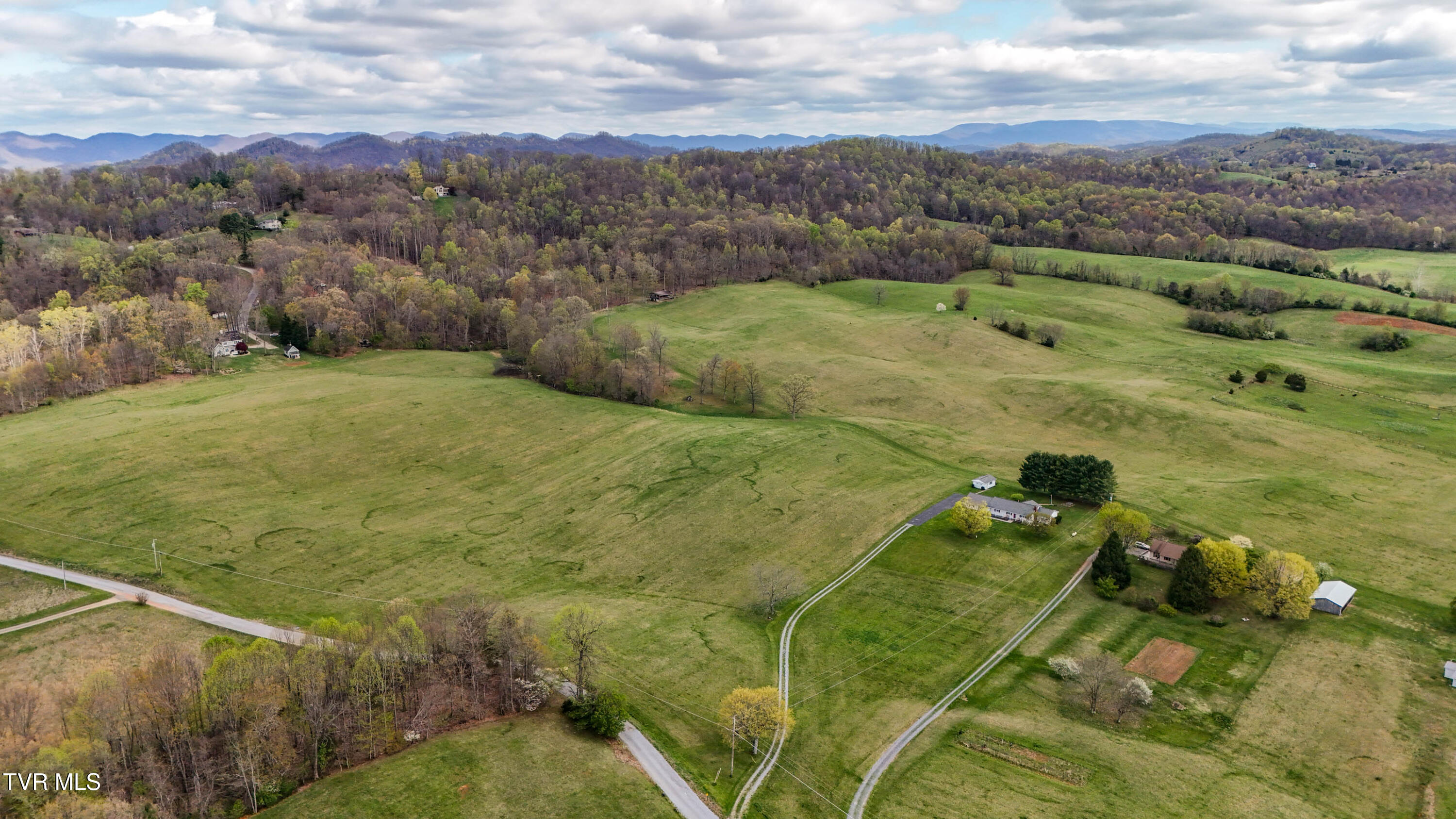 Tbd Youngs Drive Bristol, VA 24202 - Photo 3 of 52 2331 Youngs Dr Drone-5
