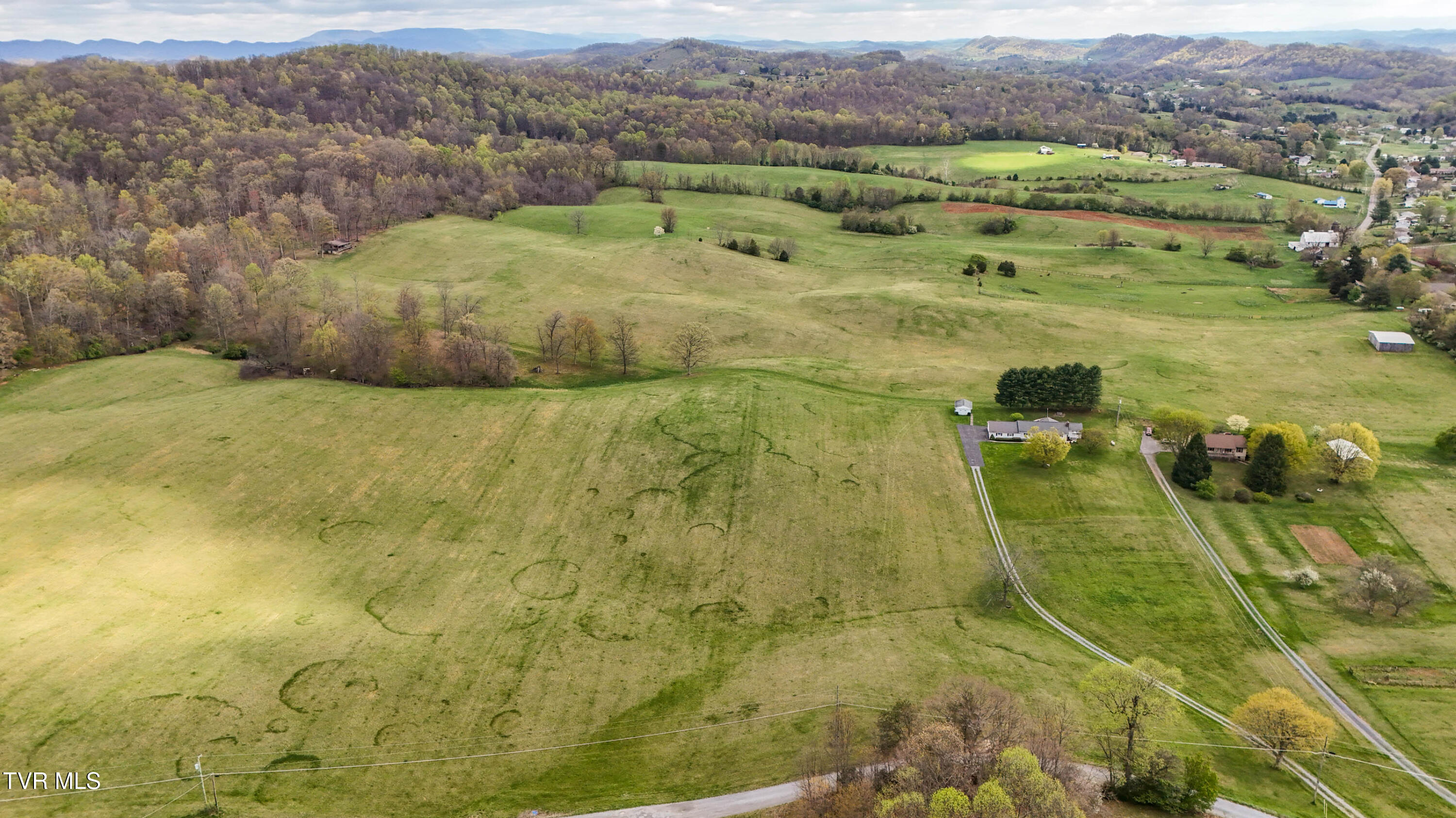 Tbd Youngs Drive Bristol, VA 24202 - Photo 4 of 52 2331 Youngs Dr Drone-7